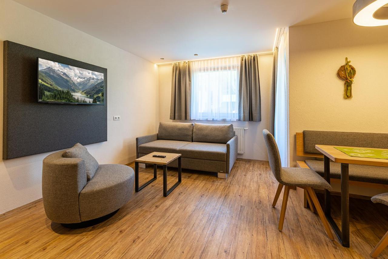 Hotel Garni Romantik Fügen Εξωτερικό φωτογραφία